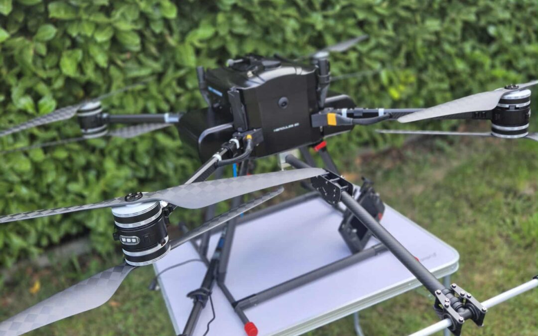 Montage complet du drone Hercules 20 : découvrez la puissance de notre UAS de nettoyage aérien
