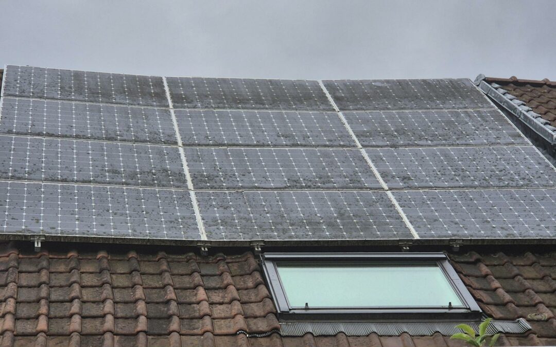 Nettoyage de panneaux solaires par drone à La Hulpe, dans le Brabant wallon