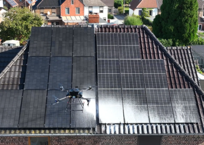 Nettoyage de panneaux solaires par drone à Pont-de-Loup