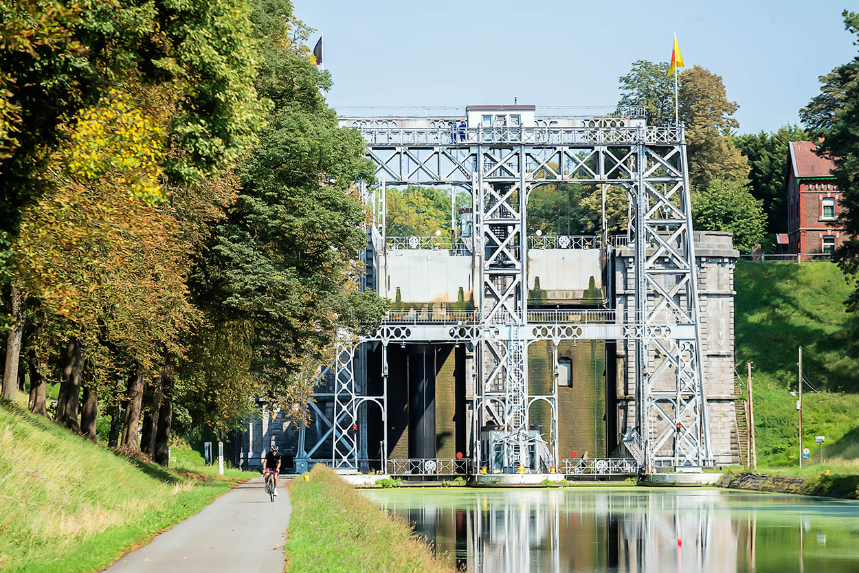 Nettoyage par drone à La Louvière