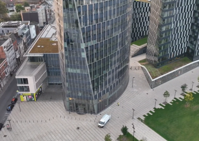 Nettoyage par drone professionnel : Neosys intervient à la Tour des Finances de Liège